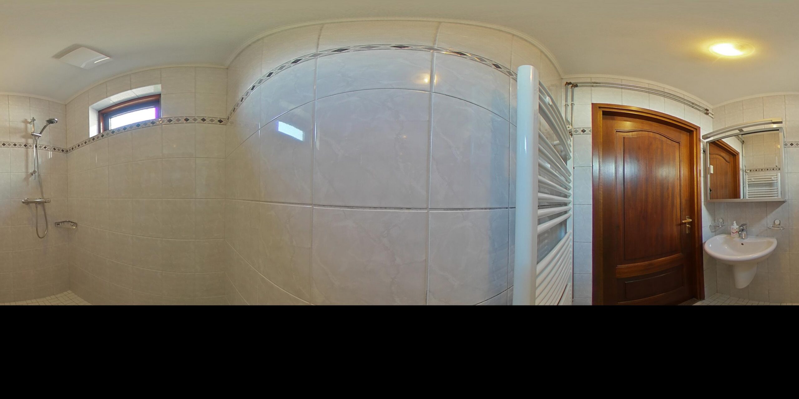 thumbnailPoster